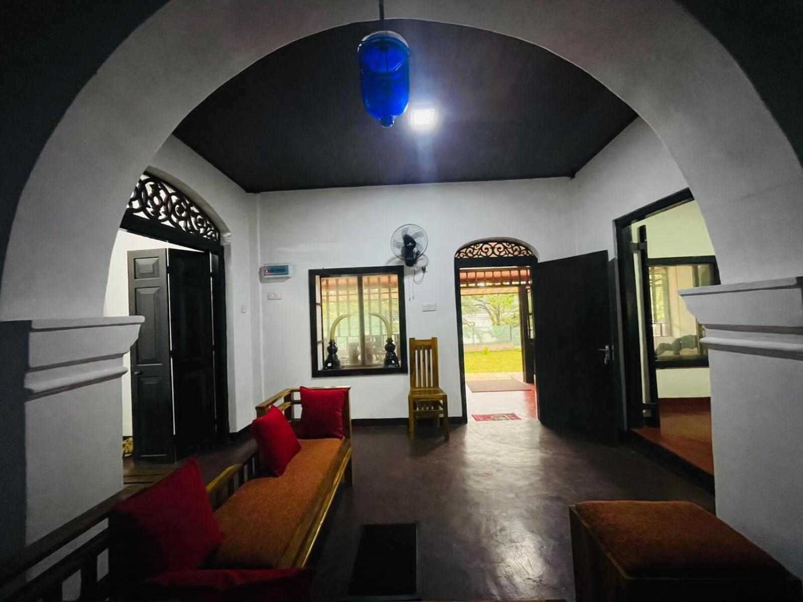 Lake Classical Guest House 康提 外观 照片
