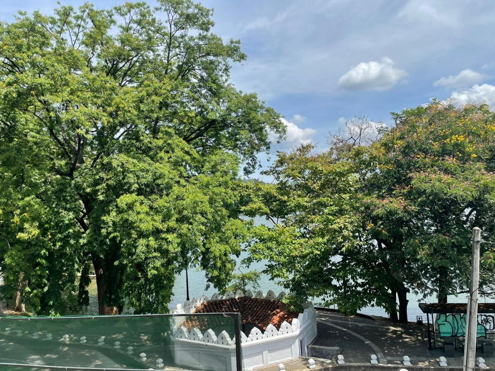 Lake Classical Guest House 康提 外观 照片