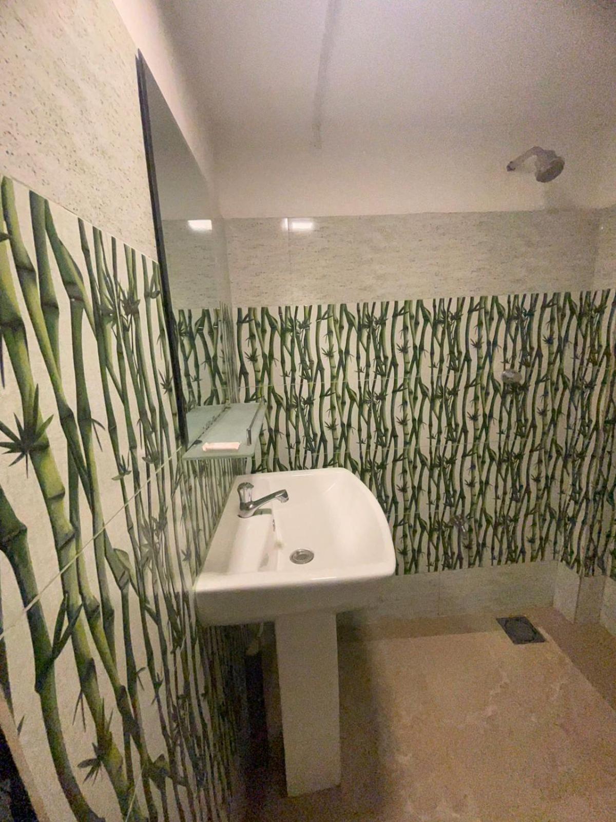 Lake Classical Guest House 康提 外观 照片